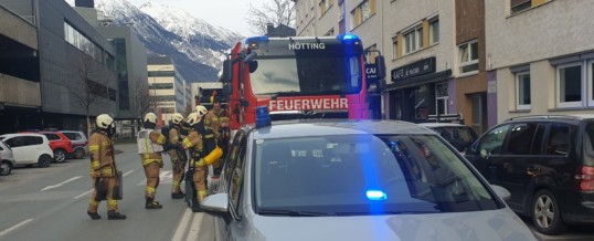 Alarmierung zu Brand in Mehrfamilienhaus