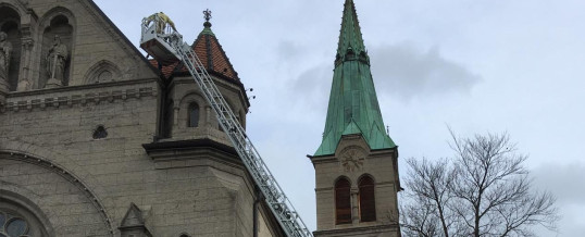 Sturmschaden Pfarrkirche Hötting