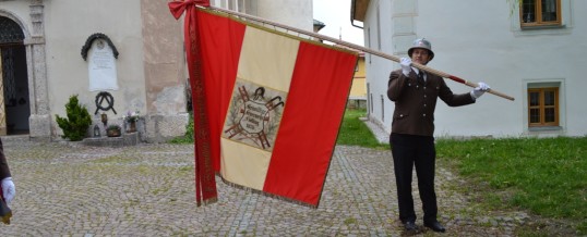 120 Jahr altes Fahnenband gesegnet